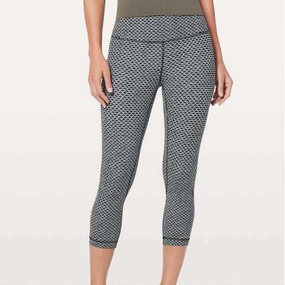 Lululemon Align Crop *21" Monochromic Ice Grey Black - Picture 5 of 5